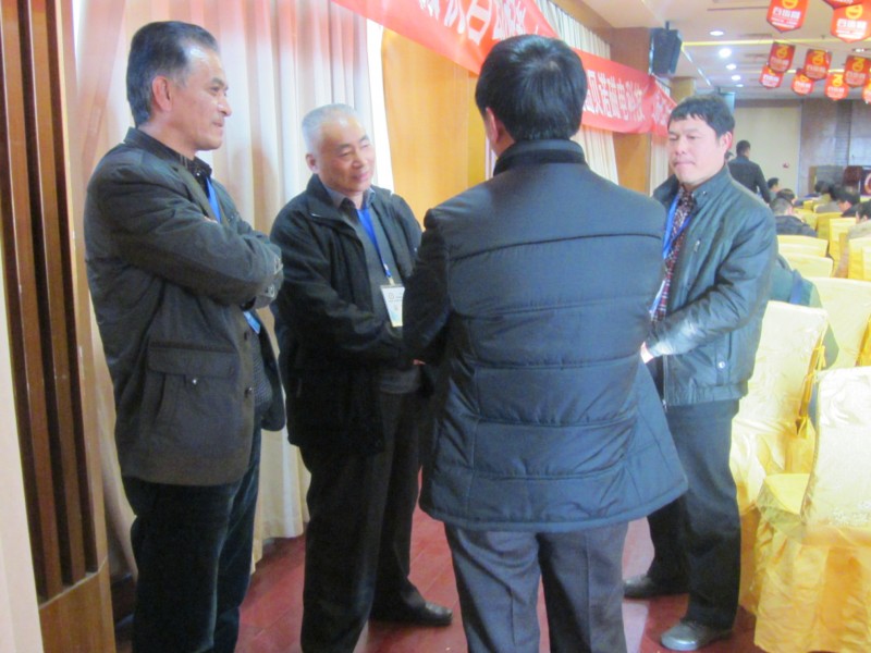 郑州市铸造学会副理事长郭振廷与铸造企业交流