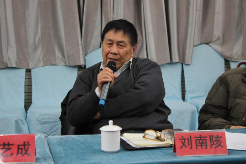 刘南陔，高级工程师、原洛阳一拖集团总工程师。