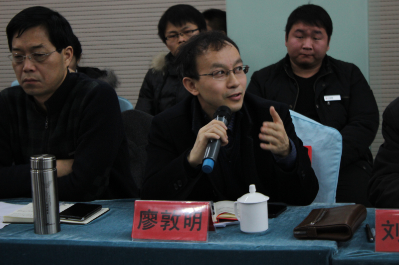 廖敦明教授，男，1973年11月生，教授，工学博士。主要研究方向：铸件热应力场模拟、铸造CAD/CAE、压铸模CAD/CAE、金属基复合材料MMCs制备与性能。1993年9月～1997年6月，华中理工大学材料系铸造专业学习，获工学学士学位； 1997年9月～2002年5月，华中科技大学材料加工专业免试硕博连读，获工学博士学位； 2002年6月留校任教，任讲师；2006年11月。任副教授。期间，2007年3月～ 2007年9月，美国哈佛大学，访问学者；2007年10月～2008年3月，美国威斯康星大学 – Milwaukee 访问学者。发表论文40余篇，参编教材与著作3本（《材料加工CAD/CAE/CAM基础》、《压铸模设计及应用实例》、《压铸模工艺及模具》）。曾获2001年湖北省科学技术推广应用二等奖；获2006年湖北省科学技术进步一等奖；获2007年度国家科技进步二等奖。



