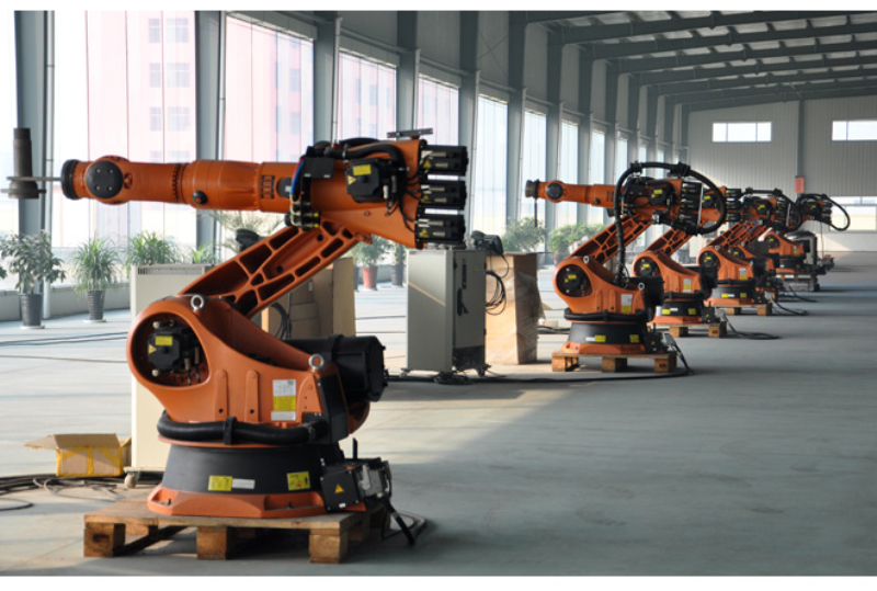 整装待发的诺博泰机器人