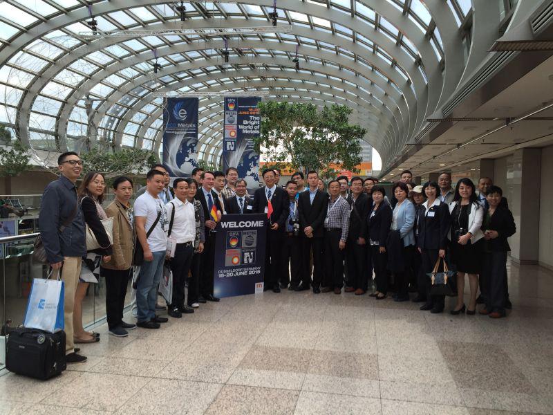 中国铸造协会代表团出席欢迎会合影